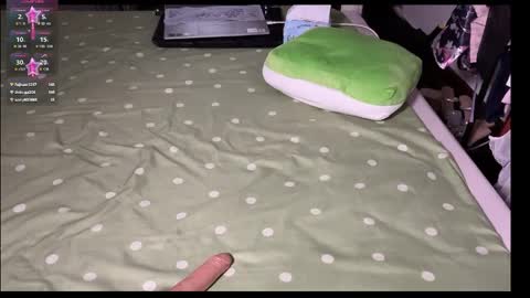 xinbao799322 online show from April 5, 2026, 3:53 pm