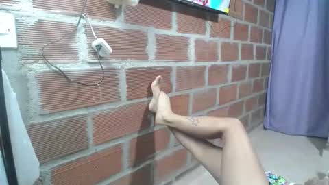 xiomi705825 online show from November 11, 2025, 3:06 am