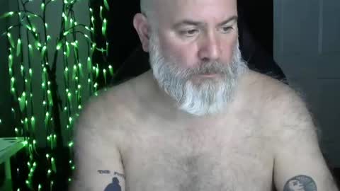 Snapshot of xjohnniex77 chatting on July 17, 2026, 5:40 pm MrSlowBurn77 online show from July 17, 2026, 5:40 pm