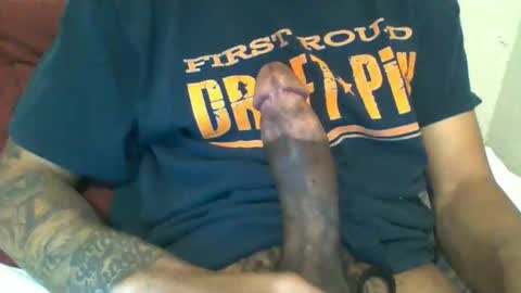 Snapshot of xjonathanxgx chatting on January 13, 2026, 4:29 am OmgItsSoFuckingBig online show from January 13, 2026, 4:29 am