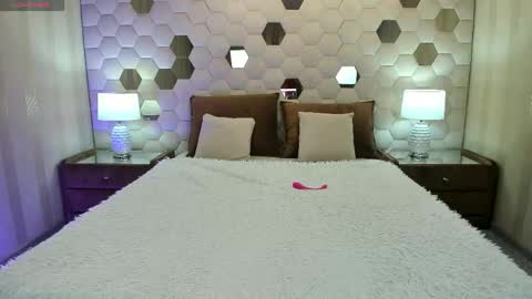 Snapshot of xlindamilfx chatting on May 30, 2026, 7:55 pm Linda online show from May 30, 2026, 7:55 pm