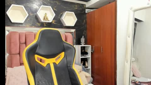 Snapshot of xlmena_slut chatting on February 1, 2025, 6:43 am Ximena online show from February 1, 2025, 6:43 am