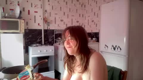 Luna online show from June 2, 2026, 3:52 am