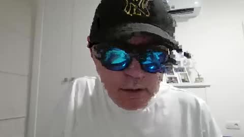 Snapshot of xman4you69 chatting on February 17, 2026, 12:51 am xman4you69 online show from February 17, 2026, 12:51 am