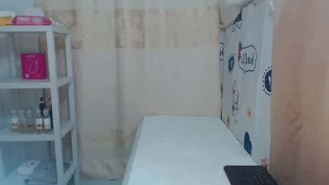 Snapshot of xmaxie_ chatting on June 1, 2026, 3:47 pm Maxie online show from June 1, 2026, 3:47 pm