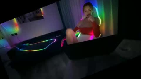 Snapshot of xmollylovex chatting on April 16, 2026, 7:25 pm XMollyLoveX online show from April 16, 2026, 7:25 pm
