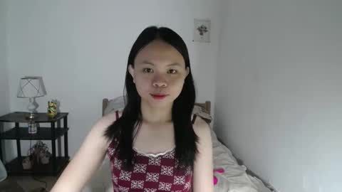 Snapshot of xo_worth_it chatting on March 1, 2026, 3:36 pm nathalie online show from March 1, 2026, 3:36 pm