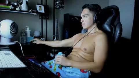 xoalejandroxo6 online show from April 15, 2026, 6:20 am