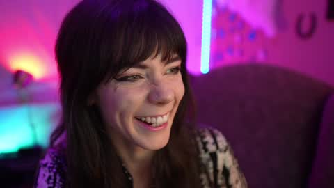 Bella Bondai online show from December 15, 2024, 3:45 am