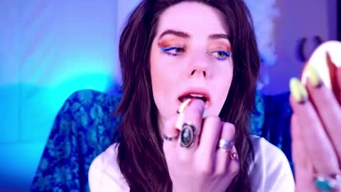 Bella Bondai online show from March 23, 2026, 11:03 am