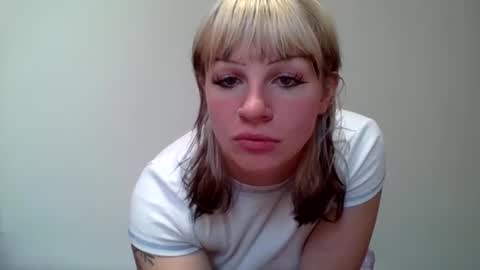 Snapshot of xobrial chatting on June 1, 2026, 4:31 pm XoBrial online show from June 1, 2026, 4:31 pm