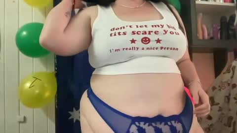 xopeachybaby online show from June 25, 2026, 1:16 am
