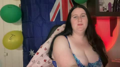 xopeachybaby online show from June 27, 2026, 6:40 am