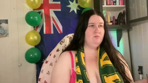xopeachybaby online show from July 5, 2026, 1:45 am