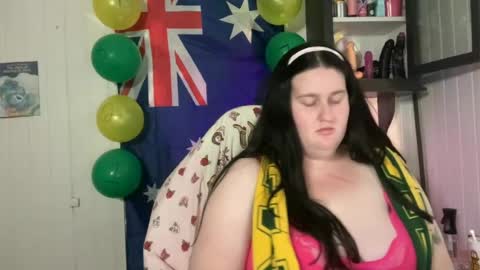 xopeachybaby online show from July 5, 2026, 4:41 am
