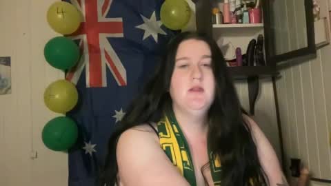 xopeachybaby online show from July 5, 2026, 8:05 pm