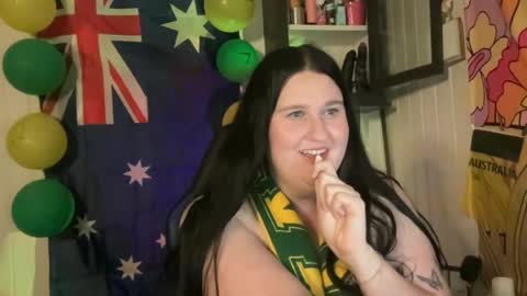 xopeachybaby online show from July 6, 2026, 12:57 pm