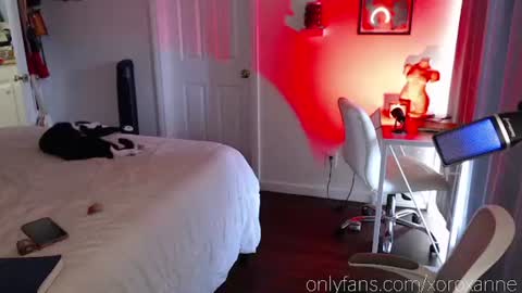 Snapshot of xoroxanne chatting on October 27, 2025, 9:30 pm xoroxanne online show from October 27, 2025, 9:30 pm