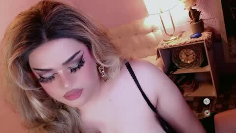 xsabbylicious69 online show from June 27, 2026, 4:39 am