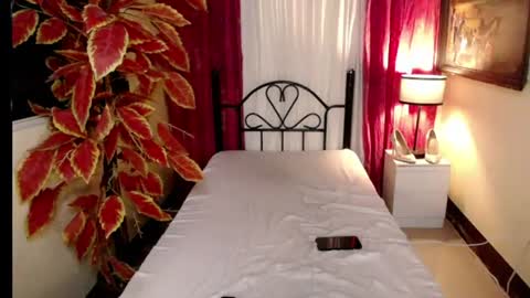IGkenshee wow online show from June 11, 2026, 2:53 am