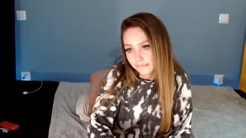 AnnaMaee online show from December 15, 2024, 6:40 am