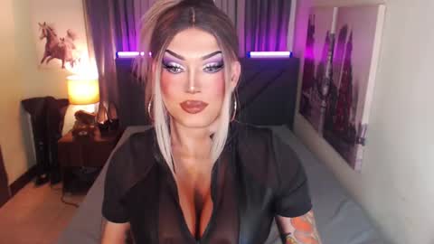 Cattaleya online show from February 26, 2025, 1:52 pm