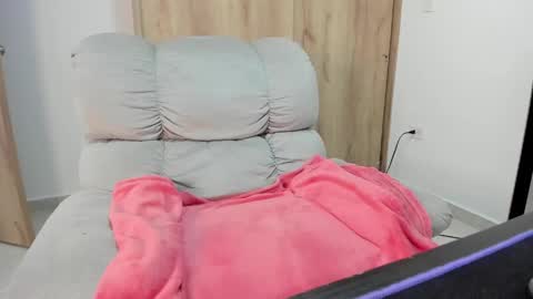 Snapshot of xspecialroomx chatting on April 29, 2026, 1:37 pm Hellen Sofia instagram hellen5546 online show from April 29, 2026, 1:37 pm