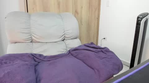 Snapshot of xspecialroomx chatting on May 14, 2026, 12:56 pm Hellen Sofia instagram hellen5546 online show from May 14, 2026, 12:56 pm