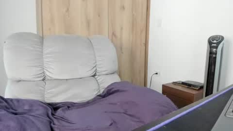 Hellen Sofia instagram hellen5546 online show from June 25, 2026, 1:15 pm