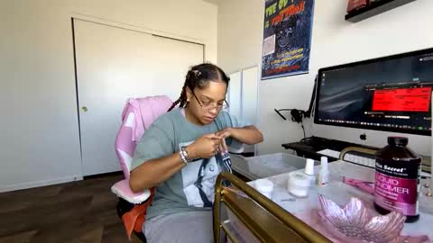 xStarGazingx online show from September 9, 2025, 8:52 pm