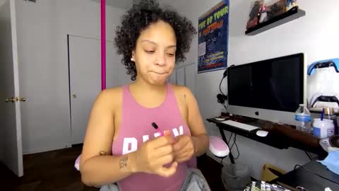 xStarGazingx online show from October 12, 2025, 6:56 am