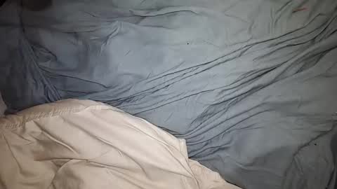 Snapshot of xtclover85 chatting on February 11, 2026, 1:43 am xtclover85 online show from February 11, 2026, 1:43 am