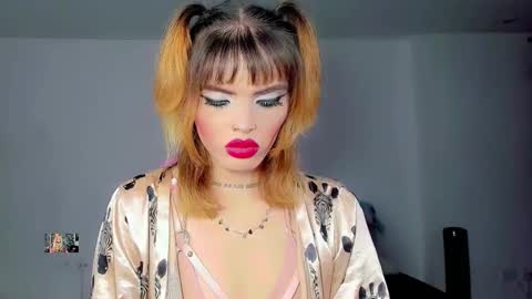 Snapshot of xthesexyboyx chatting on September 21, 2025, 3:41 am Femboy Exotic online show from September 21, 2025, 3:41 am