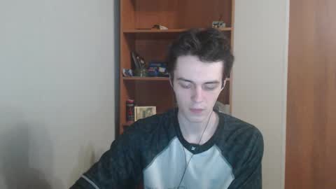 traqqq online show from November 12, 2025, 9:14 pm