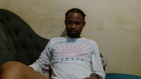 Snapshot of xtroyxxx chatting on May 28, 2026, 8:28 pm Troy online show from May 28, 2026, 8:28 pm