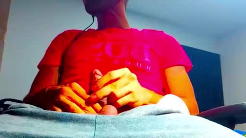 xuyeeg online show from February 23, 2025, 9:37 pm