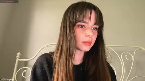 Lily online show from May 15, 2026, 12:23 pm