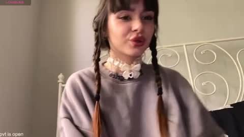 Lily online show from June 11, 2026, 11:08 am