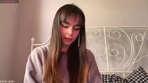 Lily online show from June 25, 2026, 11:26 am