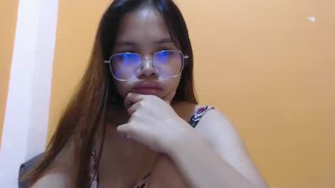 Snapshot of xxana_pinay_26xx chatting on March 5, 2025, 9:38 am xxana_pinay_26xx online show from March 5, 2025, 9:38 am
