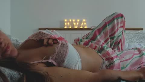 Eva online show from November 6, 2025, 6:36 am