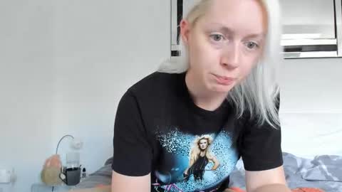 Snapshot of xxkimber_bentonxx chatting on October 21, 2025, 2:51 pm Next online Monday to Friday 10am till 2pm UK time online show from October 21, 2025, 2:51 pm