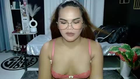Kylie Smith online show from June 10, 2026, 1:10 pm