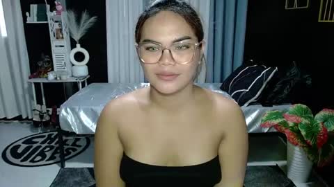 Kylie Smith online show from June 11, 2026, 2:53 am