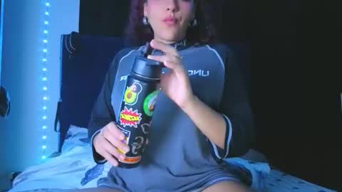 Snapshot of xxmaggieeexx chatting on November 27, 2025, 8:38 am mag online show from November 27, 2025, 8:38 am