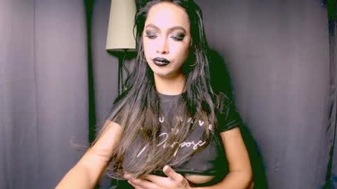 Lara online show from January 4, 2025, 2:14 am