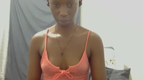 xxsexytalia28 online show from February 27, 2025, 9:25 pm