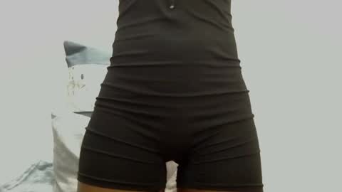 xxsexytalia28 online show from March 7, 2025, 7:05 pm