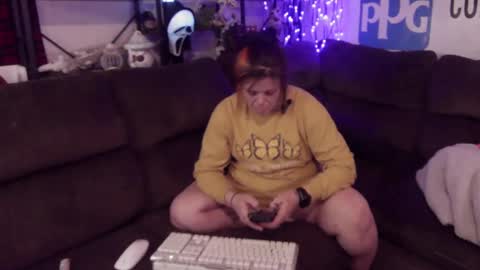 CaliRaeMaxXx online show from February 18, 2025, 4:37 pm