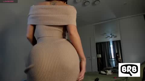 Snapshot of xxx_leila chatting on December 8, 2024, 9:35 am xxx_leila online show from December 8, 2024, 9:35 am